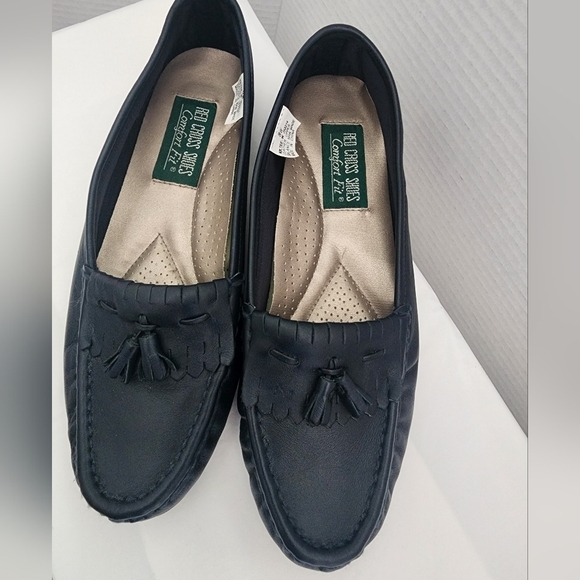 Red Cross Comfort Fit Women Black Loafer Cushion Insole Leather Upper Sz 8 (EUC) - Picture 3 of 13